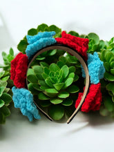 Load image into Gallery viewer, Hand crocheted flower crown